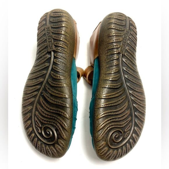 NAOT Papaki Koru Leather Sandals - Picture 13 of 16